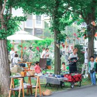 杉並区高円寺北の賃貸物件/裏庭でときには住人フリマが開催されることも