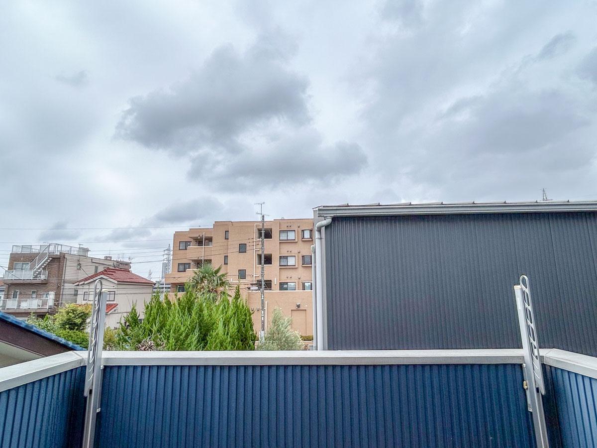 葛飾区東水元の賃貸物件/2階：バルコニーから望む空