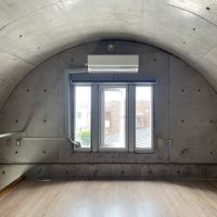 杉並区高円寺北の賃貸物件/上階：天高は最高で2.2m。だから、閉塞感はありません