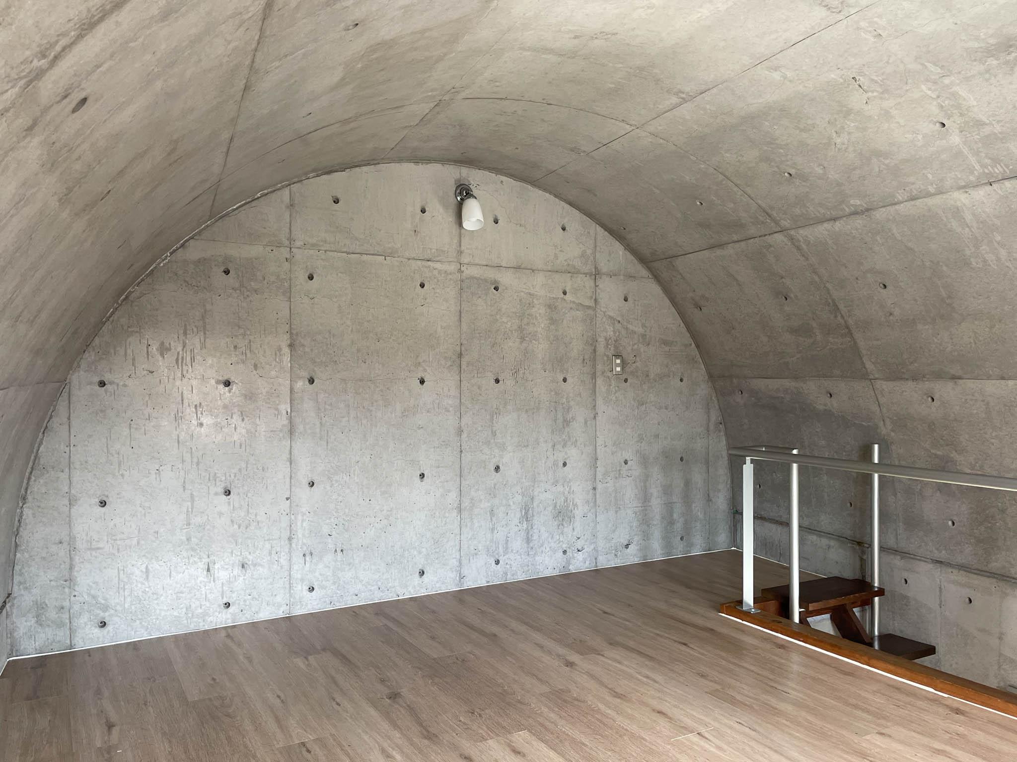 杉並区高円寺北の賃貸物件/反対側はこんな感じ。照明が1つ付いています