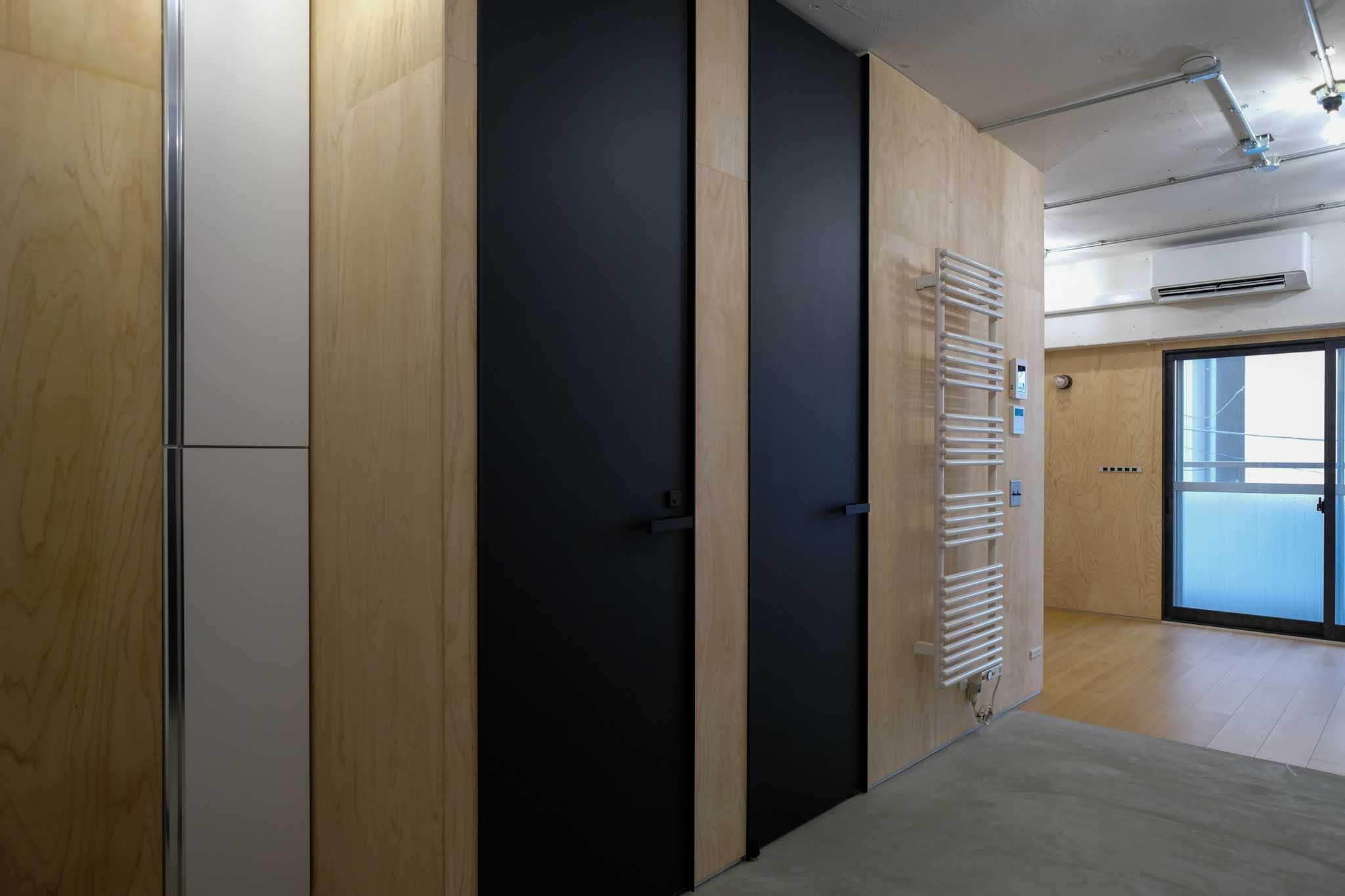 品川区東五反田の賃貸物件/異なる素材が生み出すリズミカルな空間構成が、この物件の個性を際立たせている