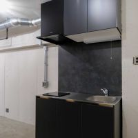 品川区東五反田の賃貸物件/モダンな色合いのキッチン