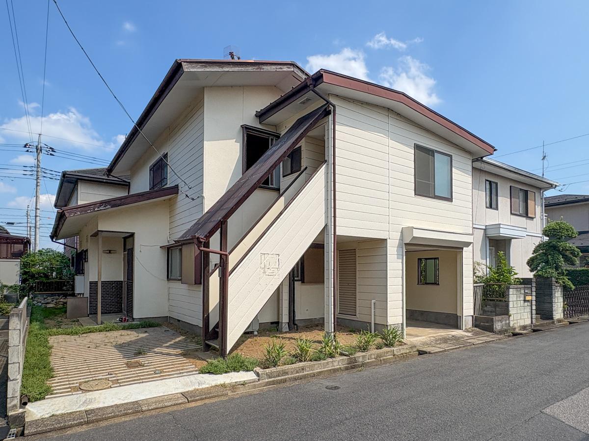 埼玉県比企郡嵐山町大字志賀の売買物件/外観　駐車スペースは平置きとガレージで2台分
