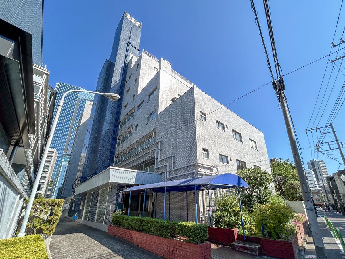 港区高輪の賃貸物件/どっしりと佇むレトロマンション