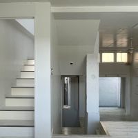 渋谷区大山町の賃貸物件/3階に上がる階段は床の貼り替えが行われました