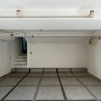 渋谷区大山町の賃貸物件/駐車スペースは2台分。天高があるので車高を気にする必要はありません