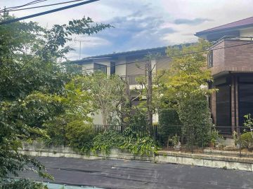 世田谷区砧の賃貸物件/高台の庭は、見せない庭
