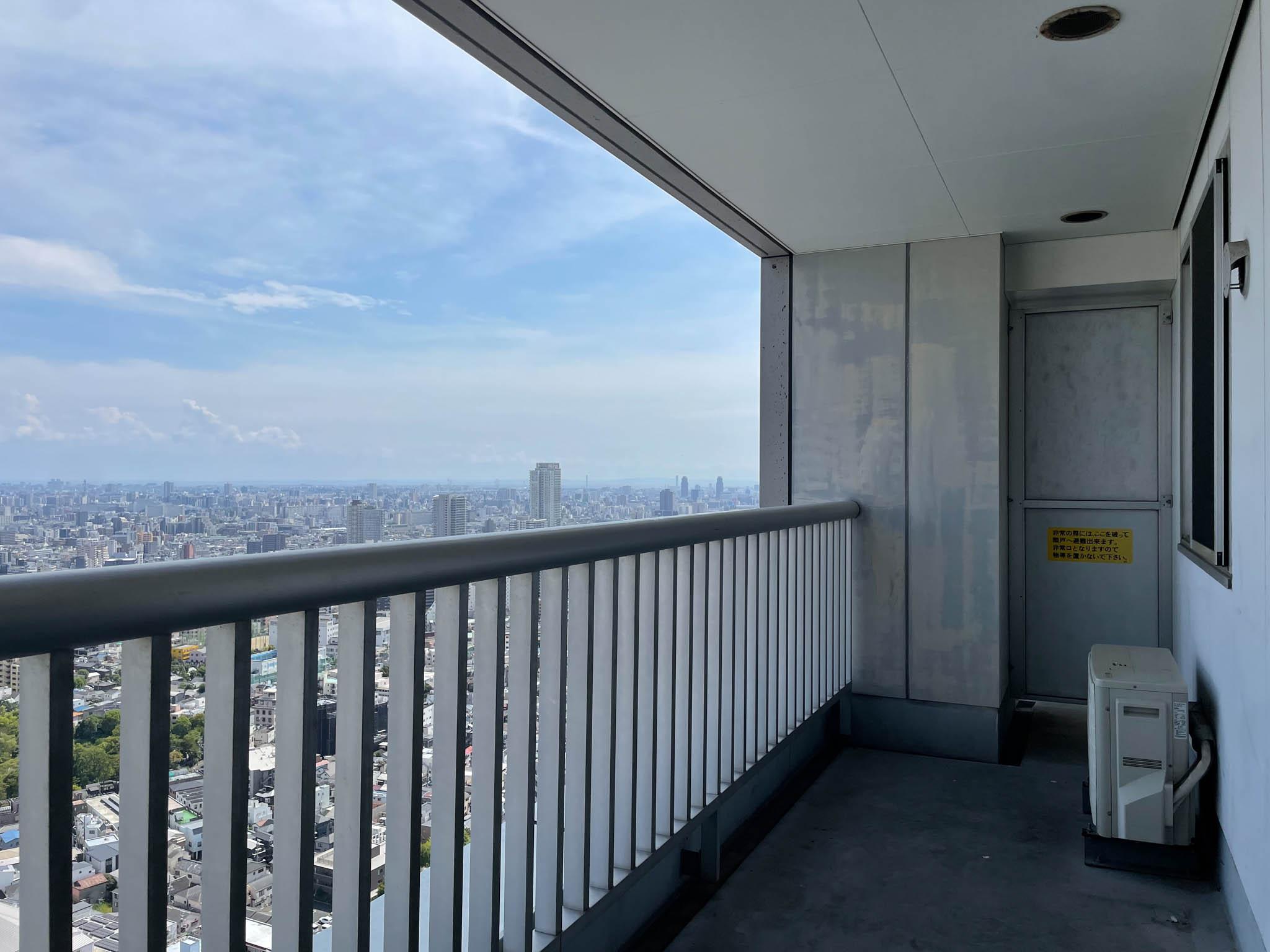 墨田区堤通の賃貸物件/下階：リビングの前のベランダ（物干し不可）