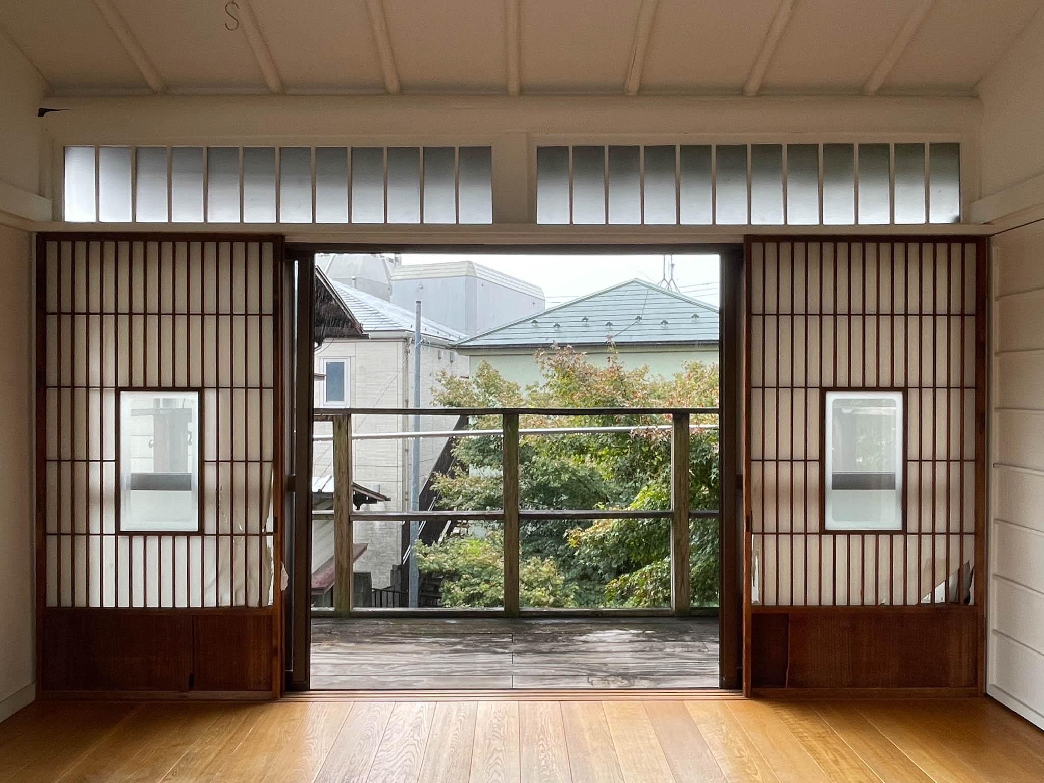 中野区上高田の賃貸物件/上階：庭の木の頭が見えます