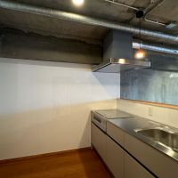 府中市天神町の賃貸物件/キッチンはIH3口コンロ