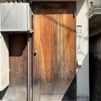 渋谷区東の賃貸物件/1階の店舗区画脇におまけの倉庫スペース