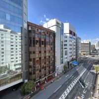 新宿区新宿の賃貸物件/新宿駅周辺を見下ろす窓辺