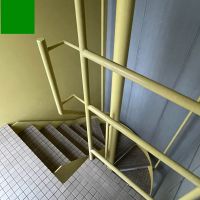 中野区東中野の賃貸物件/玄関外、共用部。大きなL字のソファなどは搬入が難しそうです
