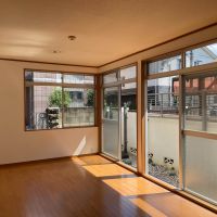 武蔵野市吉祥寺本町の賃貸物件/下階、リビング：広さは10.5畳、少しコンパクトでしょうか