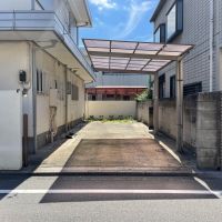 武蔵野市吉祥寺本町の賃貸物件/駐車スペースは建物の西側