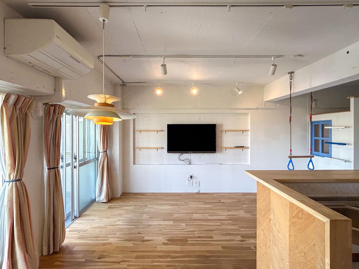 江東区南砂の賃貸物件/壁付けテレビや照明器具、遊具など、残置物ですがそのまま使えます
