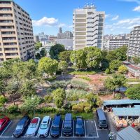 江東区南砂の賃貸物件/共用廊下から見える親水公園