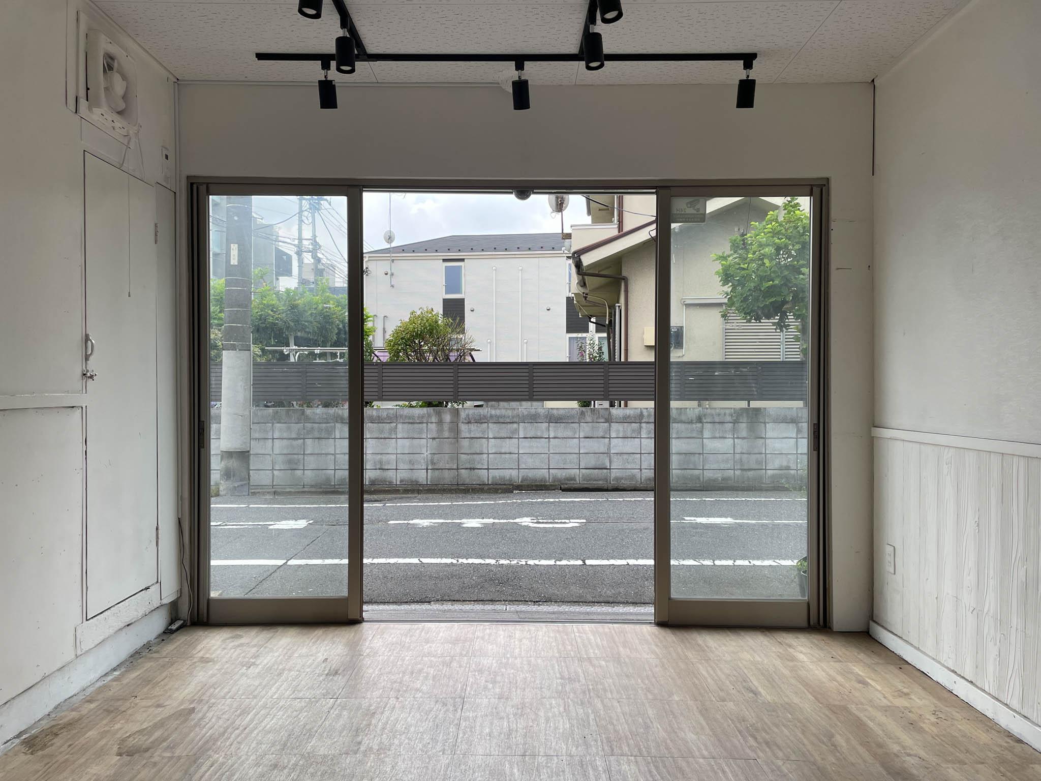 板橋区坂下の賃貸物件/下階：道路からの視認性もいい◎