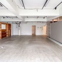 渋谷区神宮前の賃貸物件/玄関側をみる。玄関横に水回りがまとまっています