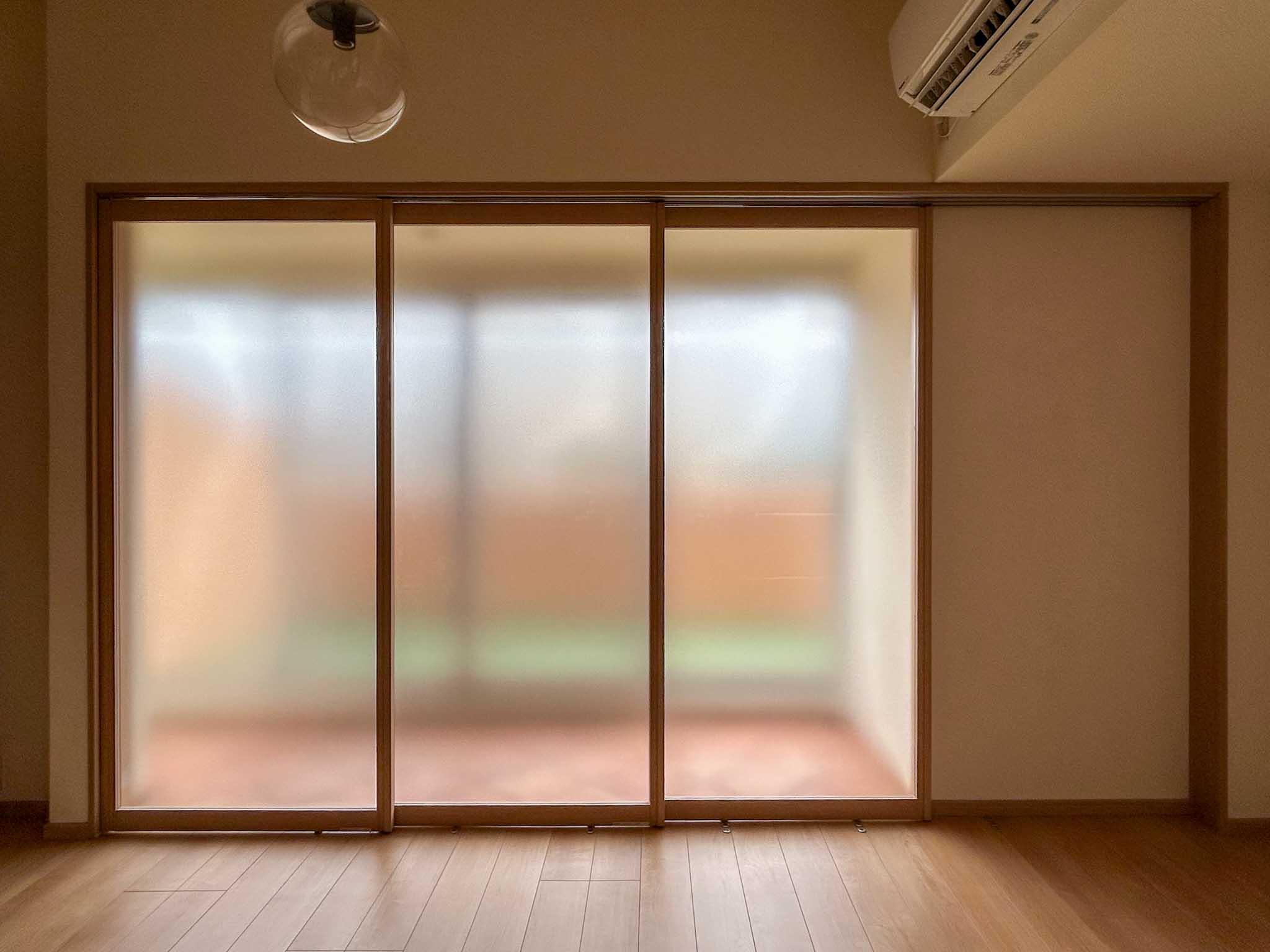 世田谷区三軒茶屋の賃貸物件/内側の戸を閉めるとこんな感じ