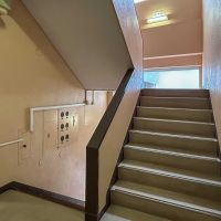 世田谷区三軒茶屋の賃貸物件/共用階段