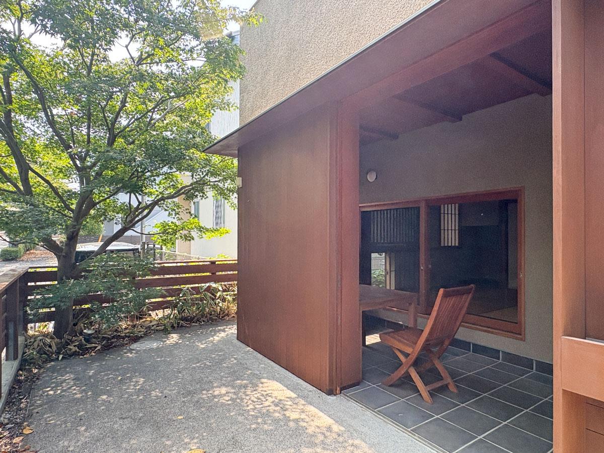 多摩市永山の売買物件/テラスから土間　土間を通じて和室やリビングにも繋がります