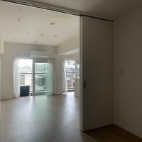 世田谷区三宿の賃貸物件/洋室を奥から