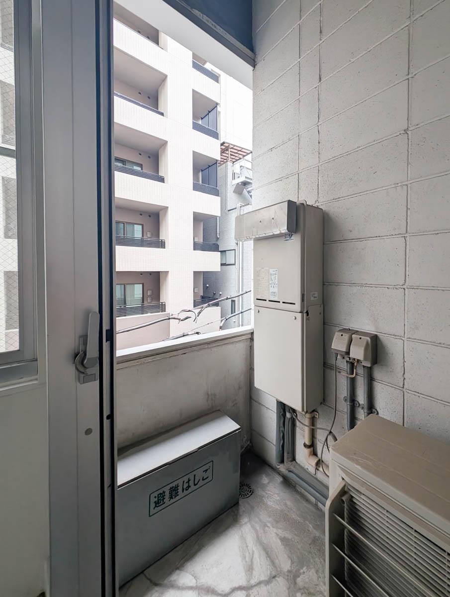 中央区東日本橋の賃貸物件/ちいさいベランダ
