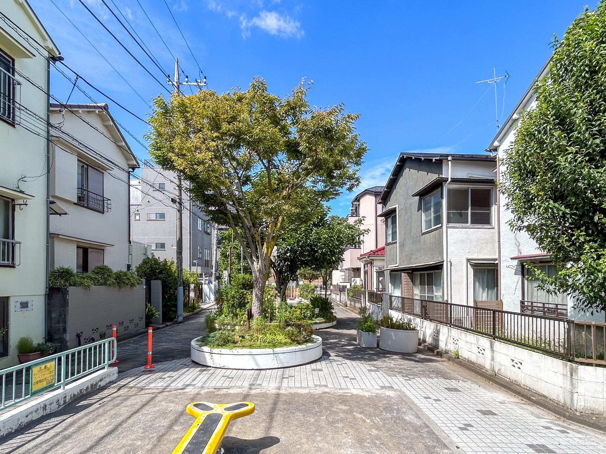 品川区旗の台の賃貸物件/建物の隣にある「旗の台なか公園」