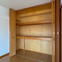 世田谷区野沢の賃貸物件/バルコニー側の洋室の収納