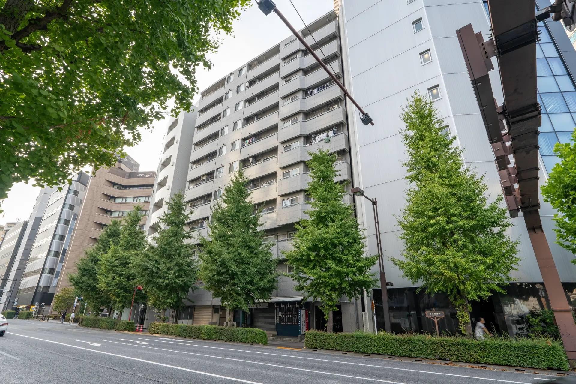 中央区新川の賃貸物件/外観。隅田川から徒歩2分の好立地