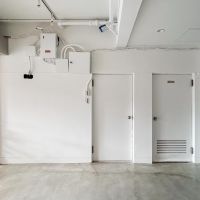 江東区白河の賃貸物件/西側開口部の横にあるふたつの扉は使用できません