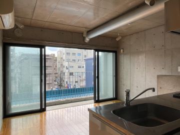 板橋区坂下の賃貸物件/両手を広げて