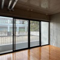 板橋区坂下の賃貸物件/下階、11.1畳洋室：リビングよりも広いこの部屋をどう使うかが肝となりそうです