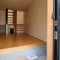 渋谷区広尾の売買物件/玄関から見える立体的な空間構成