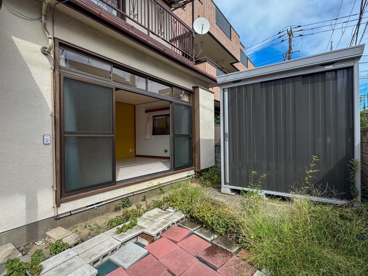 江戸川区東小岩の賃貸物件/物置付きの庭※雑草は入居までに貸主側で除去予定