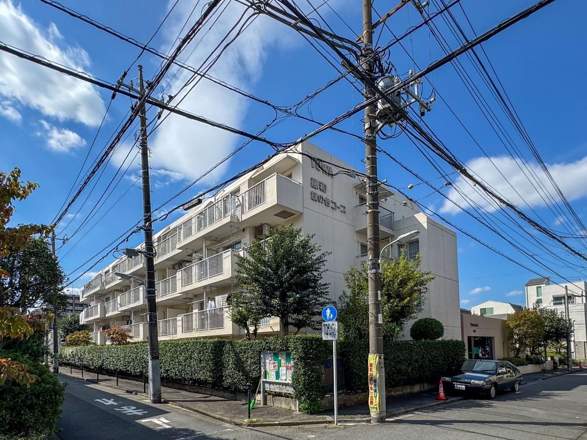 品川区旗の台の賃貸物件/外観。静かな住宅街の低層レトロマンション
