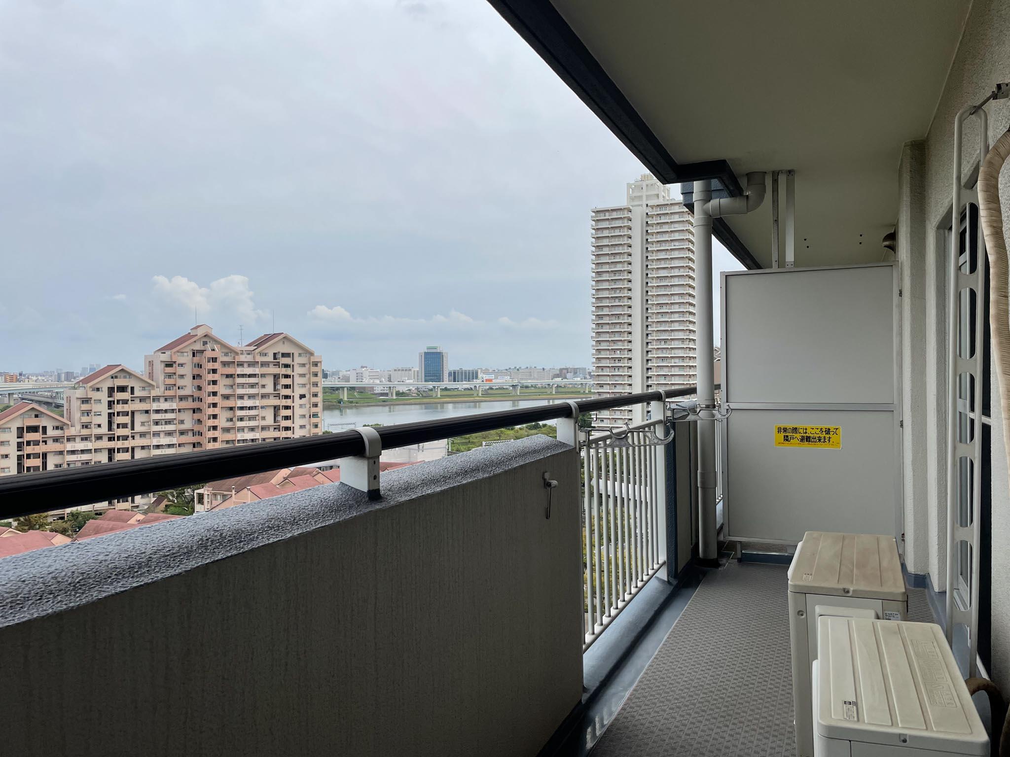 江戸川区小松川町の賃貸物件/ベランダ。少し広いのがいい