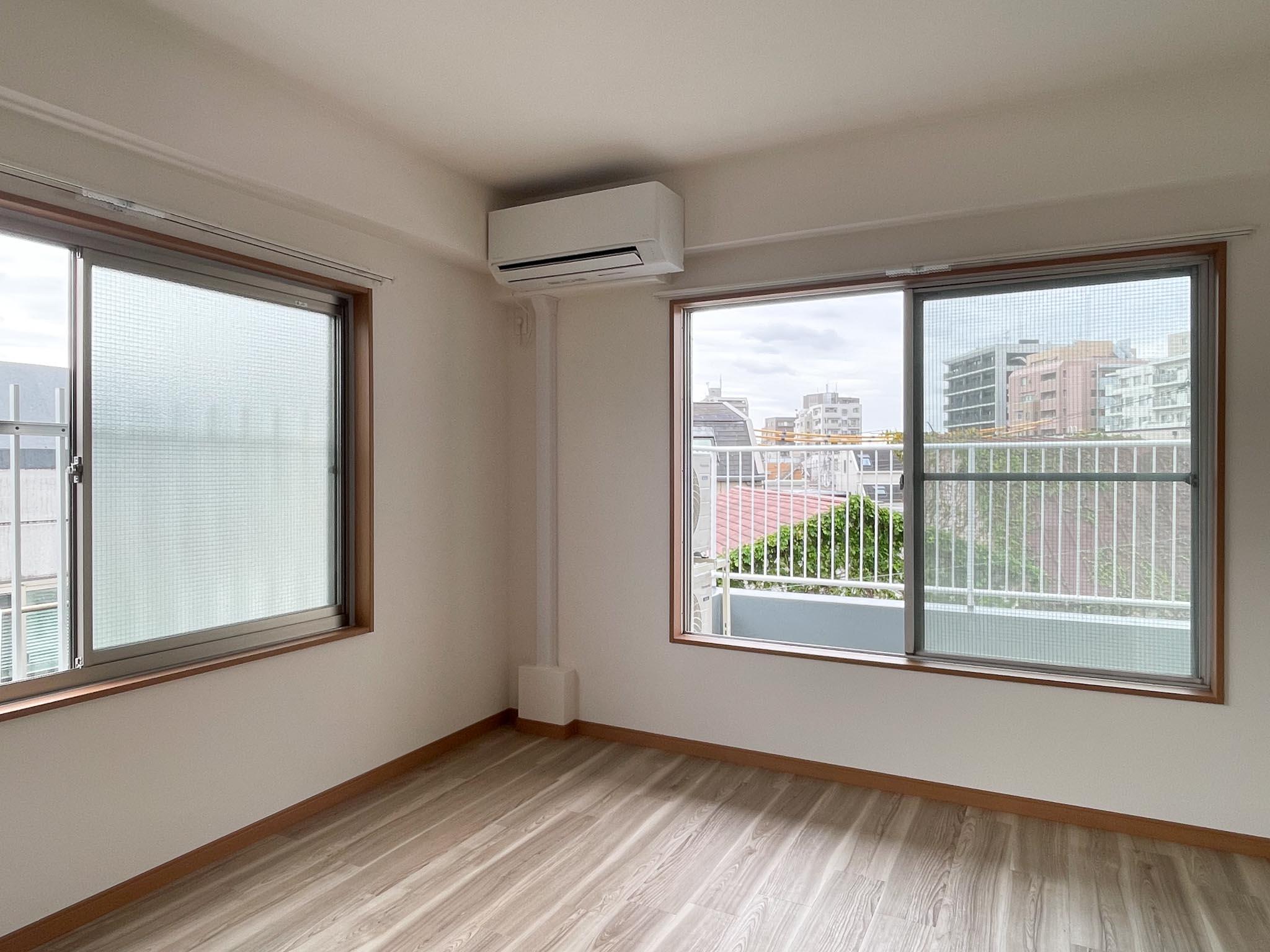 渋谷区代々木の賃貸物件/角部屋で明るいのが嬉しい。もちろん、風も抜けていきます
