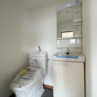 渋谷区代々木の賃貸物件/トイレ内に洗面台があります