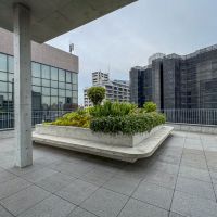 中野区本町の賃貸物件/屋根あり、ベンチあり。手ぶらでも楽しめる素晴らしい屋上です