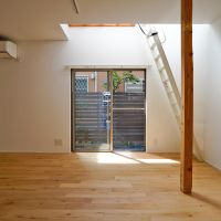 調布市富士見町の賃貸物件/102号室：吹き抜けからの光が神々しい雰囲気