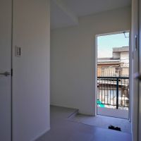 調布市富士見町の賃貸物件/202号室：こちらも玄関は広々