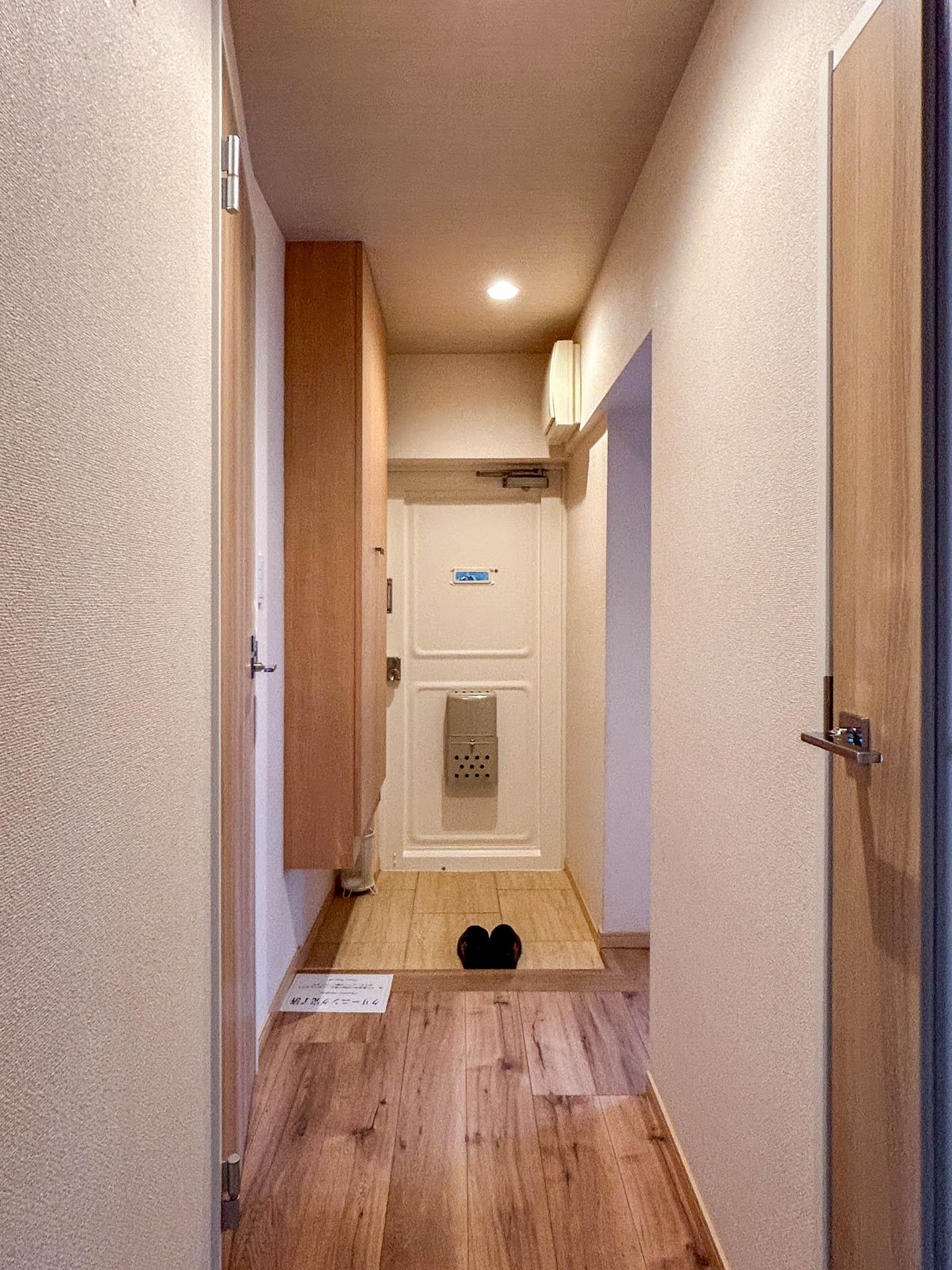 横浜市青葉区美しが丘の賃貸物件/廊下。玄関横にもう一つ部屋があります