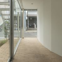 中野区上高田の賃貸物件/玄関脇の細長いスペースはクローゼットにいかがでしょう