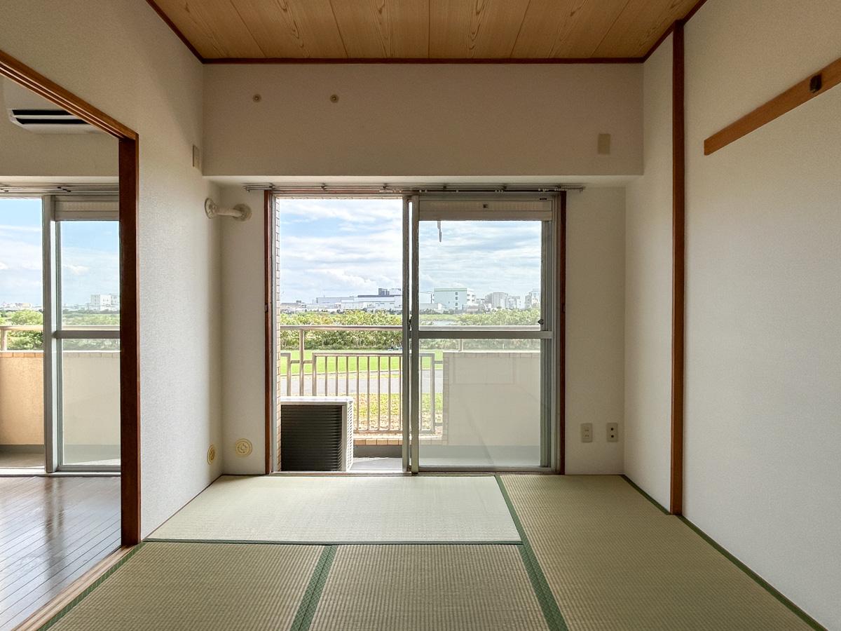 大田区南六郷の賃貸物件/和室。こちらも６畳ほどの広さです。