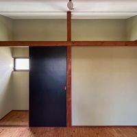 北区西が丘の賃貸物件/2階：階段部分に視線が抜けるつくり