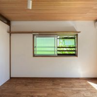 川崎市幸区戸手の賃貸物件/小窓からの緑が感じられていい