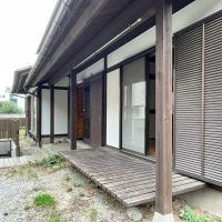 練馬区錦の賃貸物件/リビングの前に縁側があります。砂利の部分は植物を並べると、リビングから見えてよさそうです
