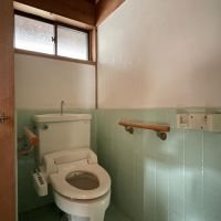 練馬区錦の賃貸物件/上階：トイレ。ふたがないので、便座は交換したほうがよさそうです